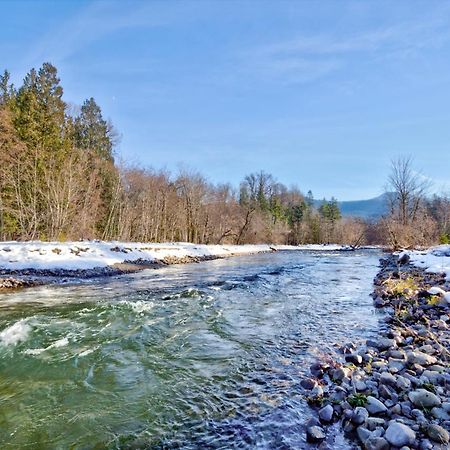 Waterfront Cabin At White Pass And Mount Rainier National Park باكوود المظهر الخارجي الصورة