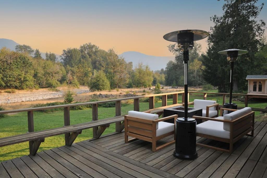 Waterfront Cabin At White Pass And Mount Rainier National Park باكوود المظهر الخارجي الصورة